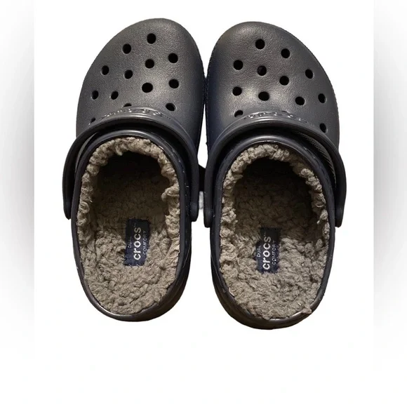 New without tags boys size 11c navy crocs lined - Picture 1 of 4